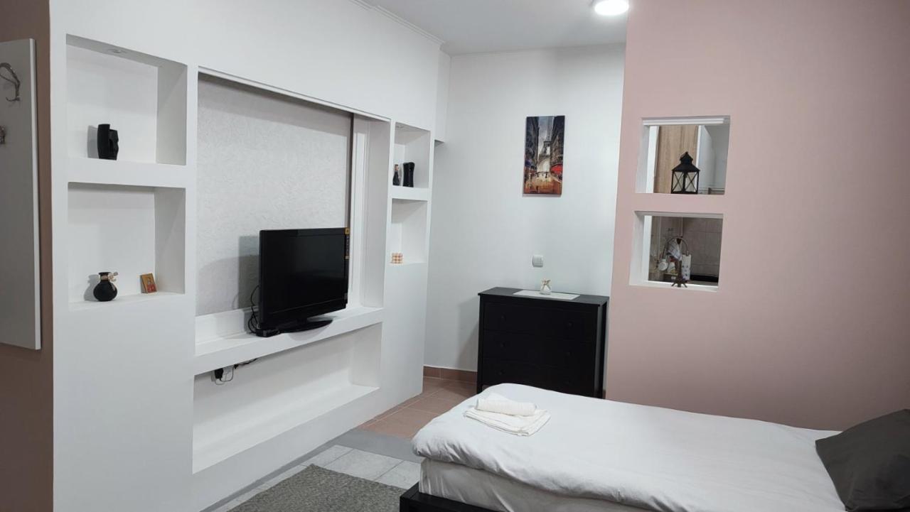 Airport Apartment Air Surčin エクステリア 写真