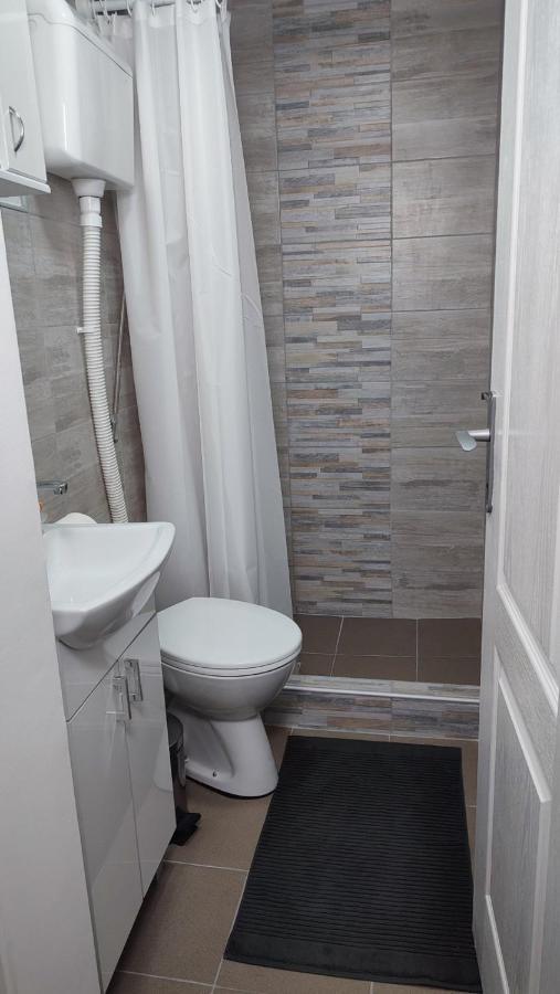 Airport Apartment Air Surčin エクステリア 写真