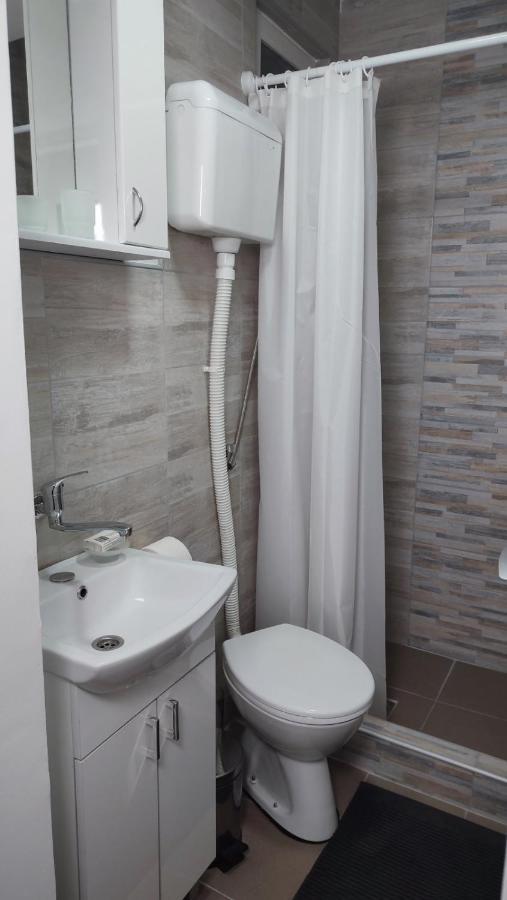Airport Apartment Air Surčin エクステリア 写真